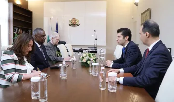 И Херо Мустафа на срещата Петков-Остин