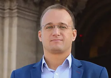 Симеон Славчев: Поругаването на паметници да бъде криминализирано