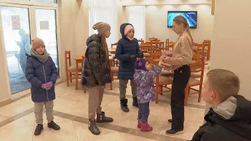 Удар по хотелиерите. Слагат данък върху чакани от тях пари