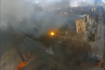 Кошмар в Мариупол. Бомбардират театър с 1200 души вътре