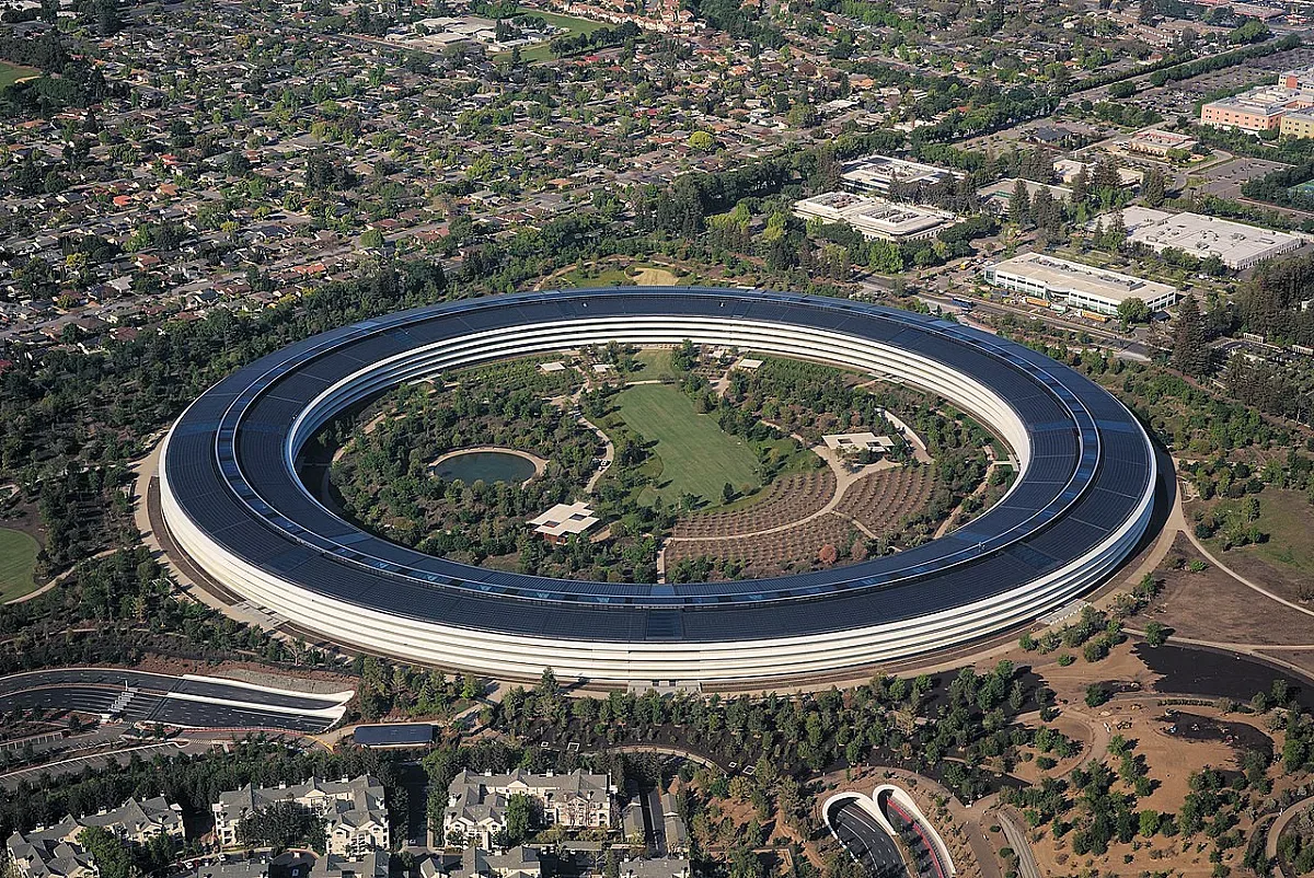 Apple Park беше частично евакуиран