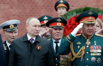 Какво прави Путин с войниците си на фронта? Говори бивш министър