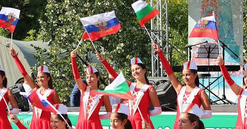 Отива ли си българската любов към Русия? Данните