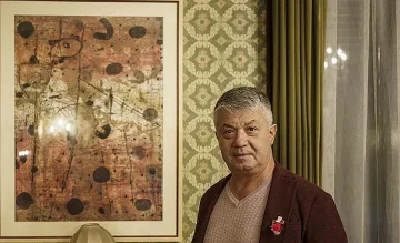 БГ посланик се хвали с родни художници в Белград