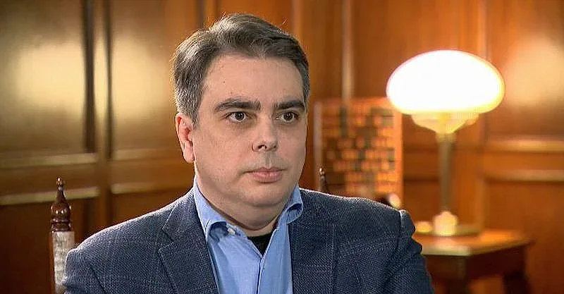 Асен Василев разкри иде ли пролет с високи цени на горива и стоки