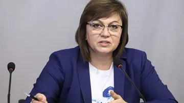 Нинова с коментар за олиото и клатенето на кабинета