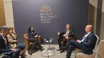 Форумът в Анталия! Карадайъ се срещна с президента на Косово