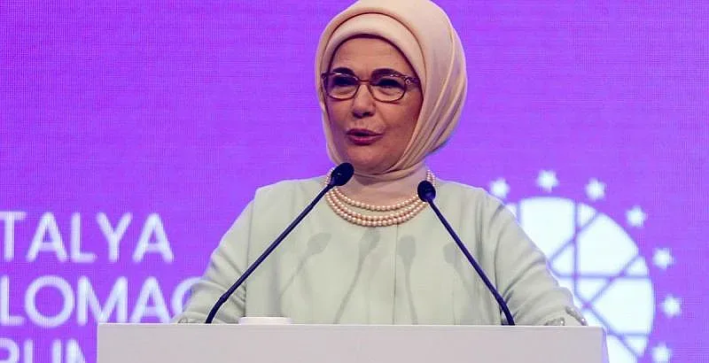 Проговори жената на Ердоган! Как да се постигне мирът