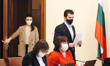 Петков с идеи за цената на тока. Казва ги на работодателите