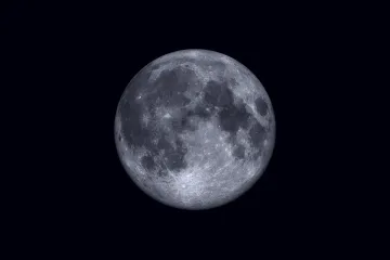 Руски учени обявиха лунната почва за опасна за хората