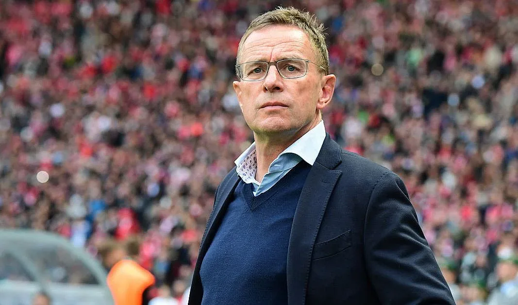 Какво става? Пълен цирк в Манчестър Юнайтед