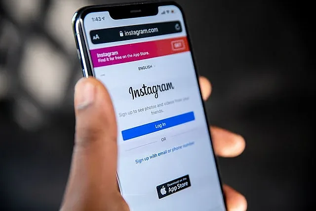 Instagram премахна приложенията Boomerang и Hyperla