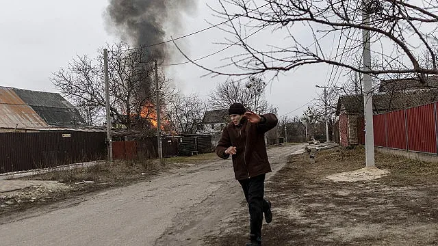 Хуманитарните коридори водят към Русия и Беларус