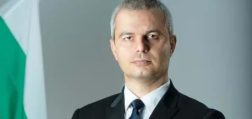 Революция от Възраждане. Дава повече права на народа