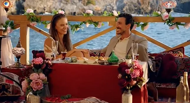 "Ергенът": Защо Вики избягала от богаташ