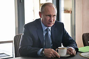 Путин пак тропа по масата. Поставя условия