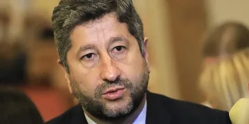 Хр. Иванов за смяната на Янев: Кабинетът се адаптира към нова епоха
