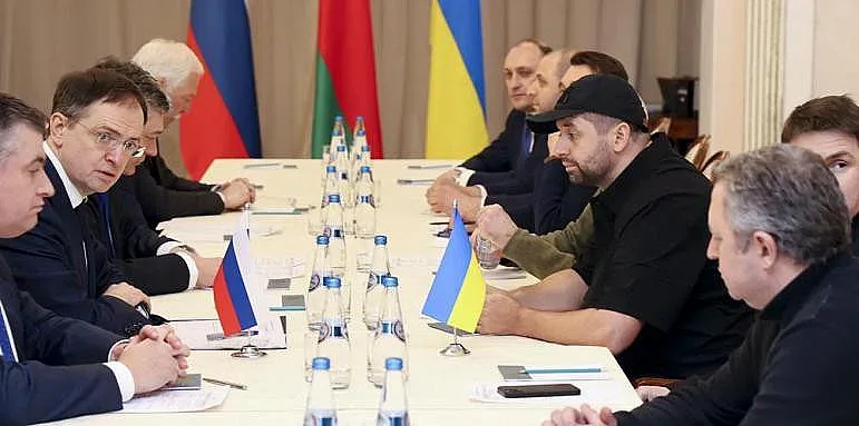 Преговорите за мир се местят на границата с ЕС