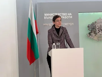 Евакуираме стотици българи от Киев и Одеса, наши чакат и в Москва