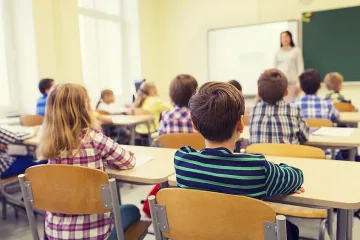 Всички ученици са в клас от днес