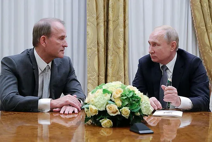 Украински опозиционер, авер на Путин, избяга от ареста