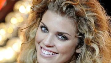 Щатска актриса поиска да е майка на Путин! Шокираща изповед