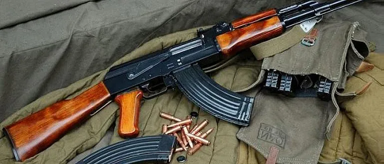 Украинец от Киев: Чакаме на опашка, за да получим калашници