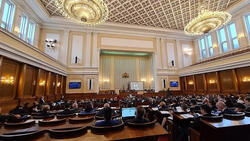 Пращаме хуманитарна помощ за Украйна с икономисани пари от COVID