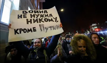 В Русия! Лавина от гняв срещу Путин и брутални арести