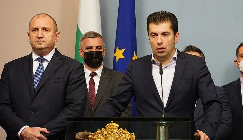 Кирил Петков: Приоритет е извеждането на българите от Украйна