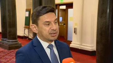 Управляващи и опозиция искат бърза реакция на парламента