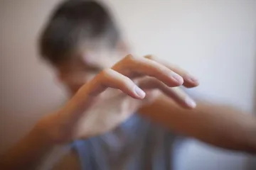 Брутално! Ученици биха с камшик дете