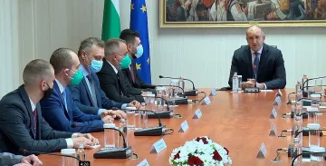 Българи от Северна Македония при Радев. Какво си казаха (Видео)