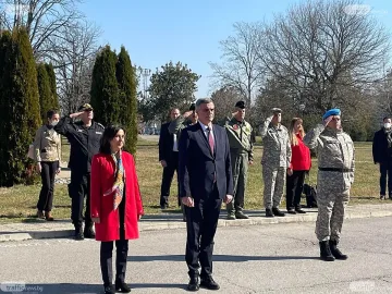 Стефан Янев пита как наши гранатомети са стигнали до Донбас