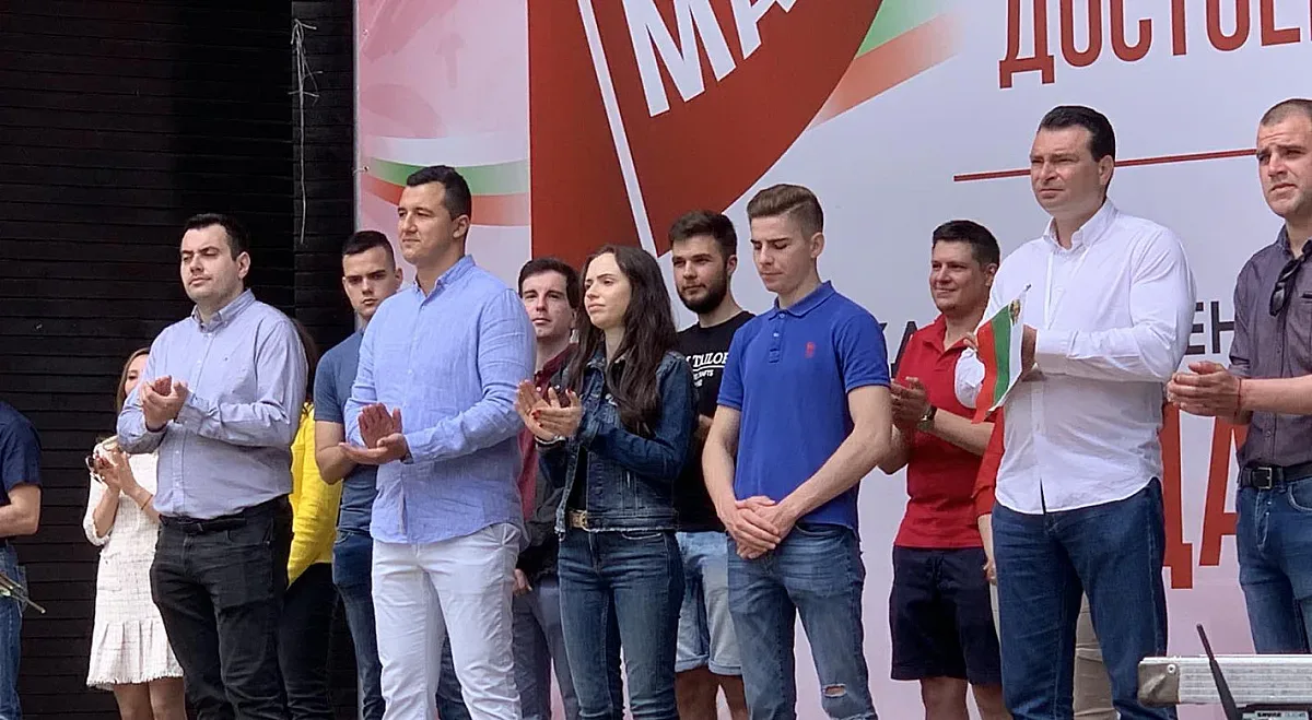 Младежите от БСП-София се обявиха в подкрепа на Калоян Паргов