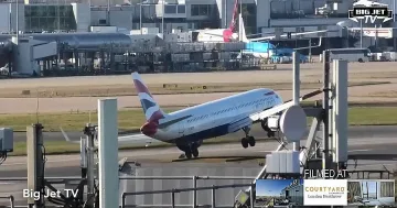 Кацане на самолет на "Хийтроу" побърка социалните мрежи