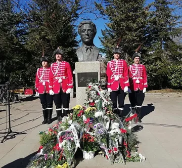 Казанлък се преклони пред саможертвата ан Апостола на свободата