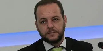 Сандов се закани на кметовете, какво им готви