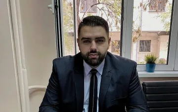 Общинар от БСП гневен. Над 1000 общински жилища непродадени