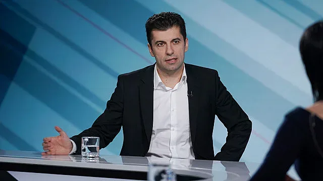 Петков закова Борисов: Скандални снимки от "Барселонагейт"