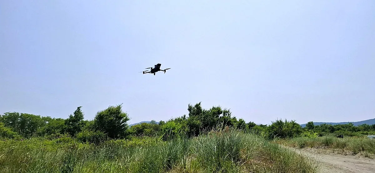 Областният управител Владимир Крумов внедрява дрон за проверки на незаконни обекти по плажовете