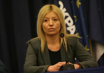 Ще събори ли Цецка Бачкова ген. Атанасов? Важен ден за ДСБ