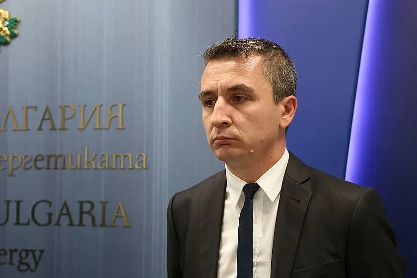 Министърът на енергетиката намери решение. Спасява общини