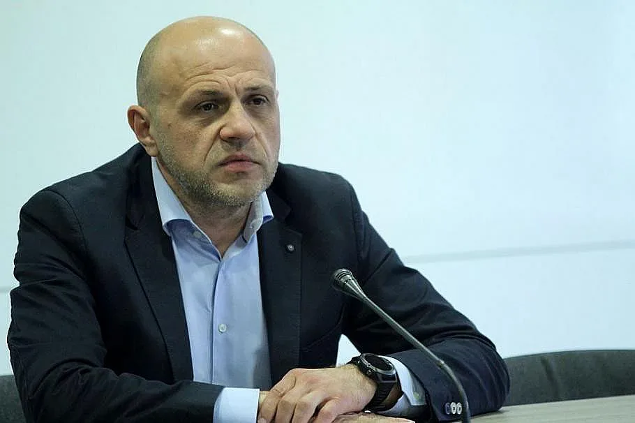 Томислав Дончев намери кутия без пица! На кого я даде