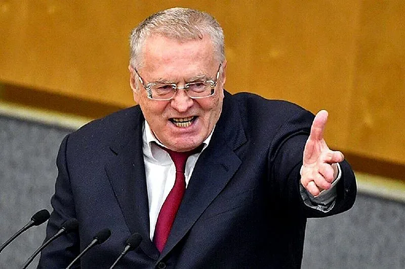 Жириновски в болница с ковид след 8 ваксини