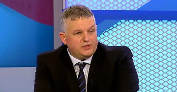 Махат клиничните пътеки. Как държавата ще плаща лечението?