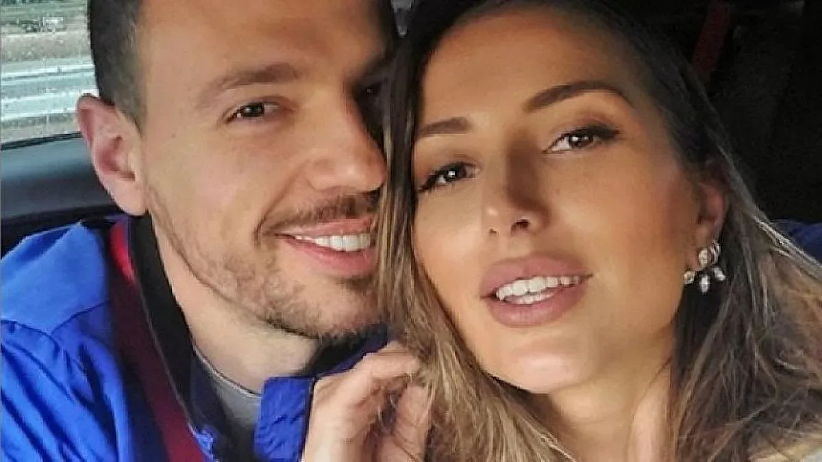 Драма. Развежда ли се Лудия репортер?