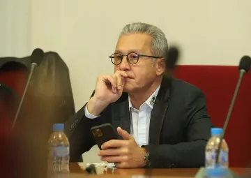 Цонев: Кабинетът живее в измислена реалност. Искаме диалог