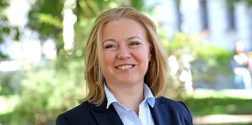 Цацаров вика на разпит Надежда Йорданова, какво му отговори тя