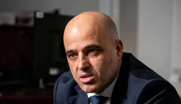 Македонският премиер се нахвърли на бившите български управляващи